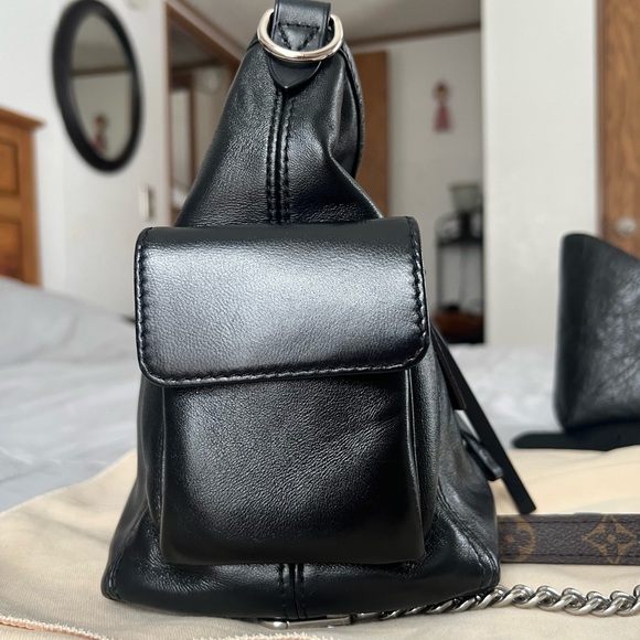 Louis Vuitton CarryAll Cargo Vibe PM - Picture 4 of 17